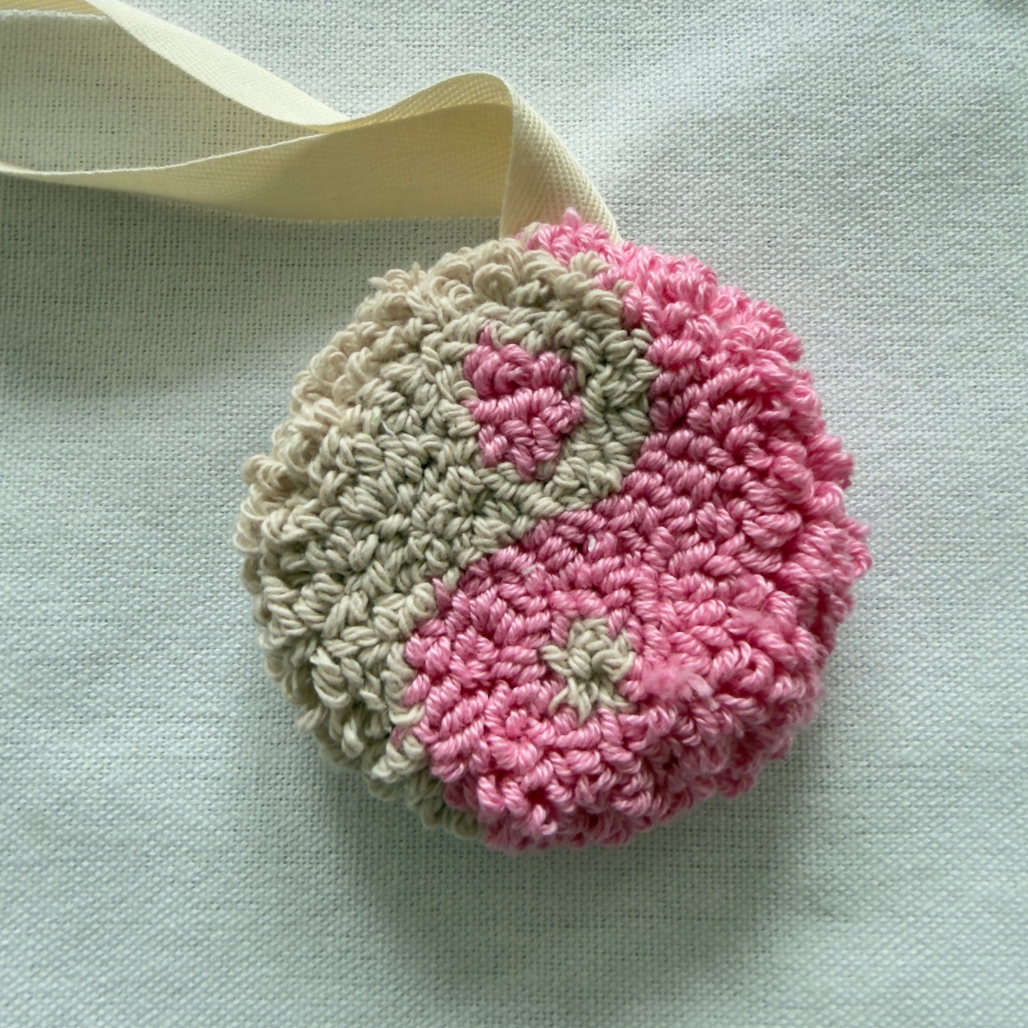 Ying Yang Speenhanger Sample