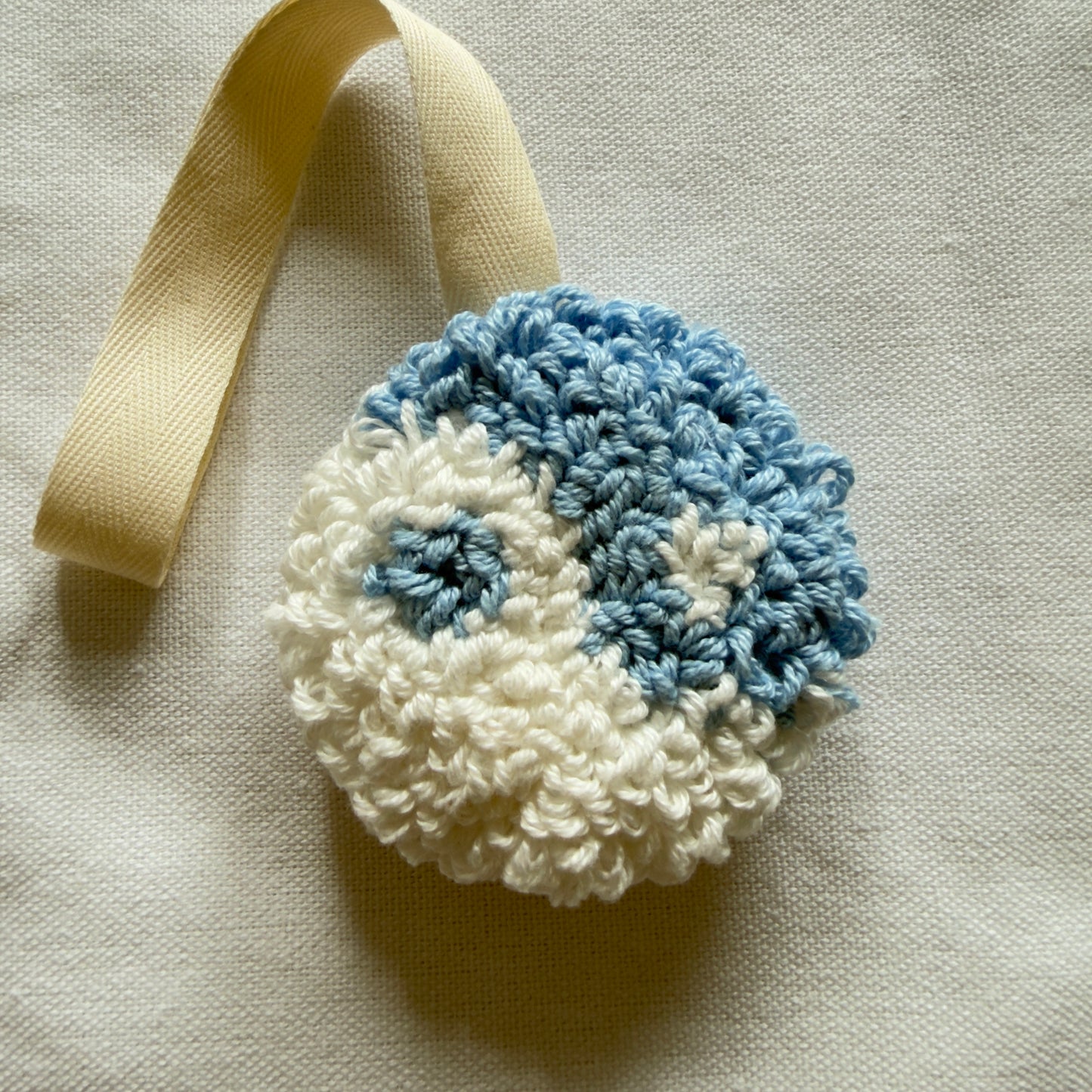 Ying Yang Speenhanger Sample