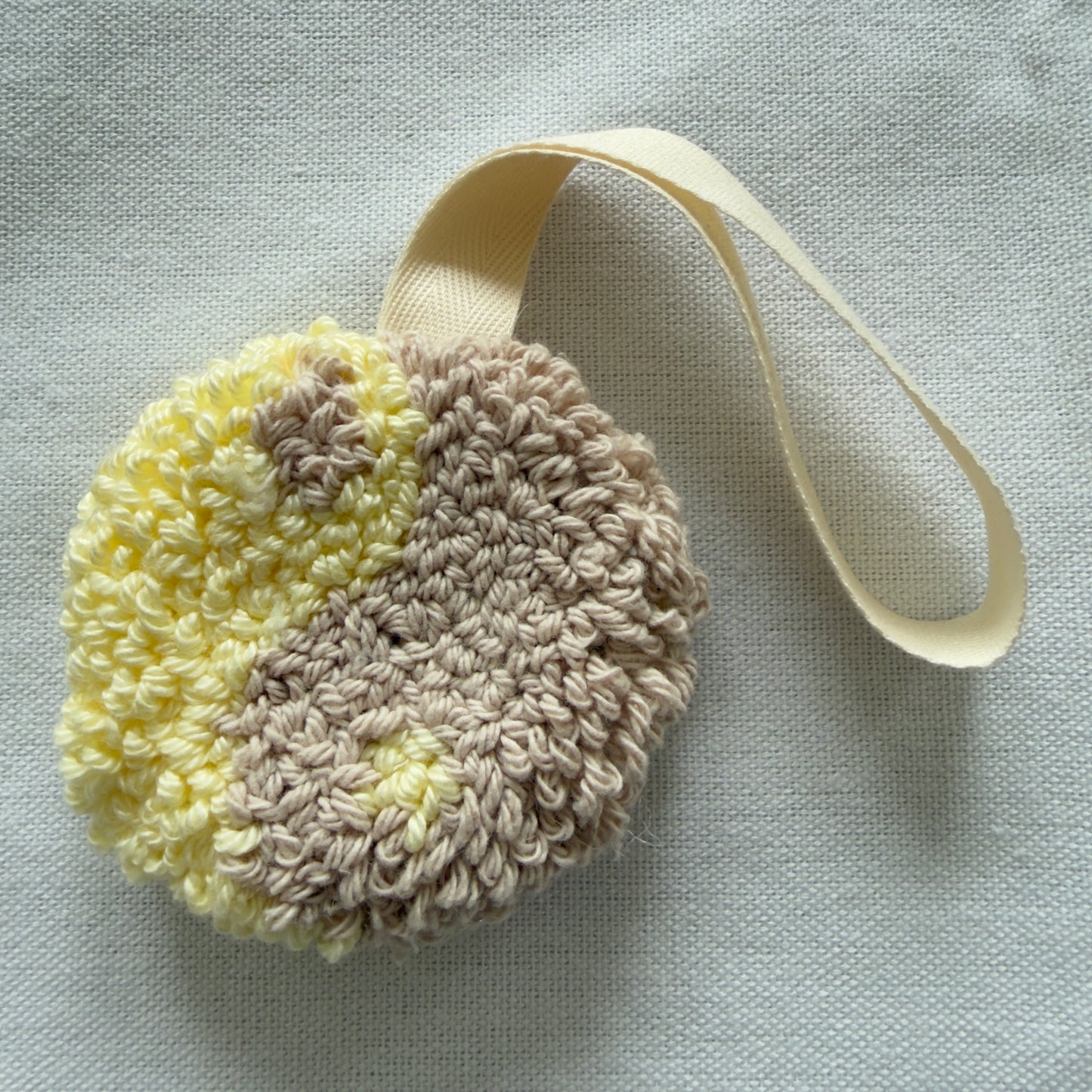 Ying Yang Speenhanger Sample